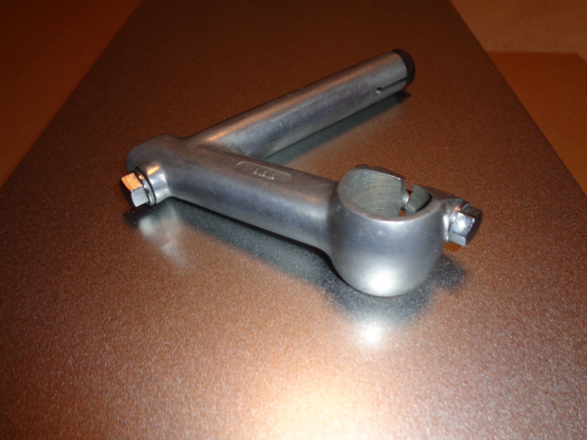 当時物 品 伊製 3ttt ハンドルステム 突き出し寸法 85mm に 当時物 品 伊製 3ttt ハンドルステム 突き出し寸法 85mm に