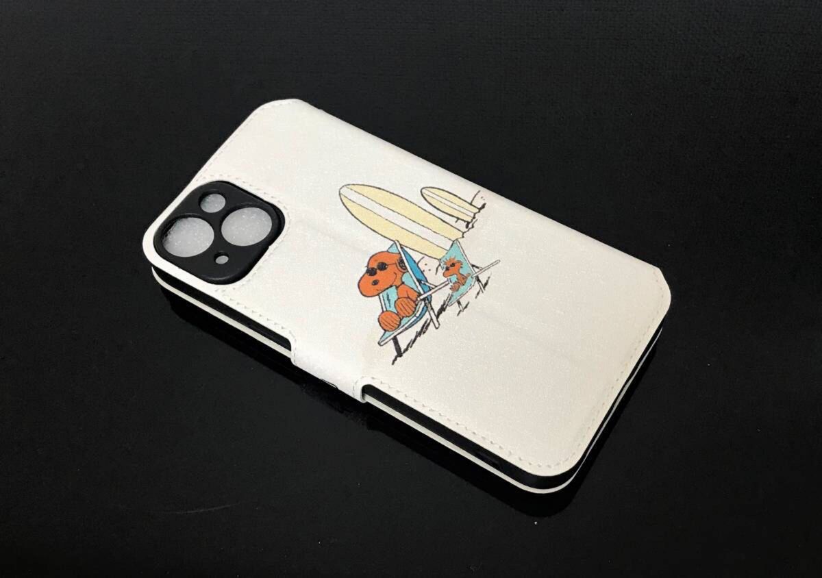 iPhone 14 カード入れ♪スタンド機能付手帳型レザーケース ★ SURF’S UPハワイ日焼けスヌーピー【白】