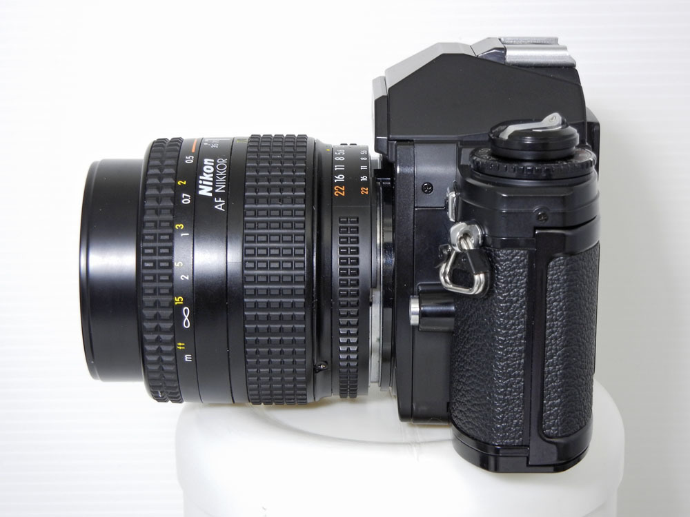 Nikon FG20 ブラック　35ｍｍマニュアルフォーカス一眼レフ　中古美品　AFニッコール35-70 F3.3-5.6 レンズ付き　スクリーンにやや汚れ_画像6