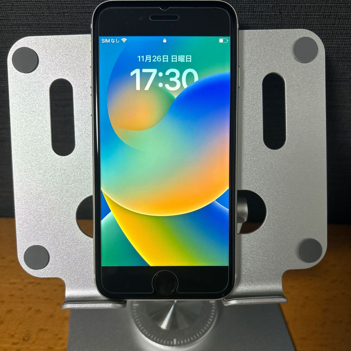 iPhoneSE3 64GB SIMフリー バッテリー100% スターライト iPhone SE（第3世代） iPhoneSE3 64GB スターライト SIMフリー