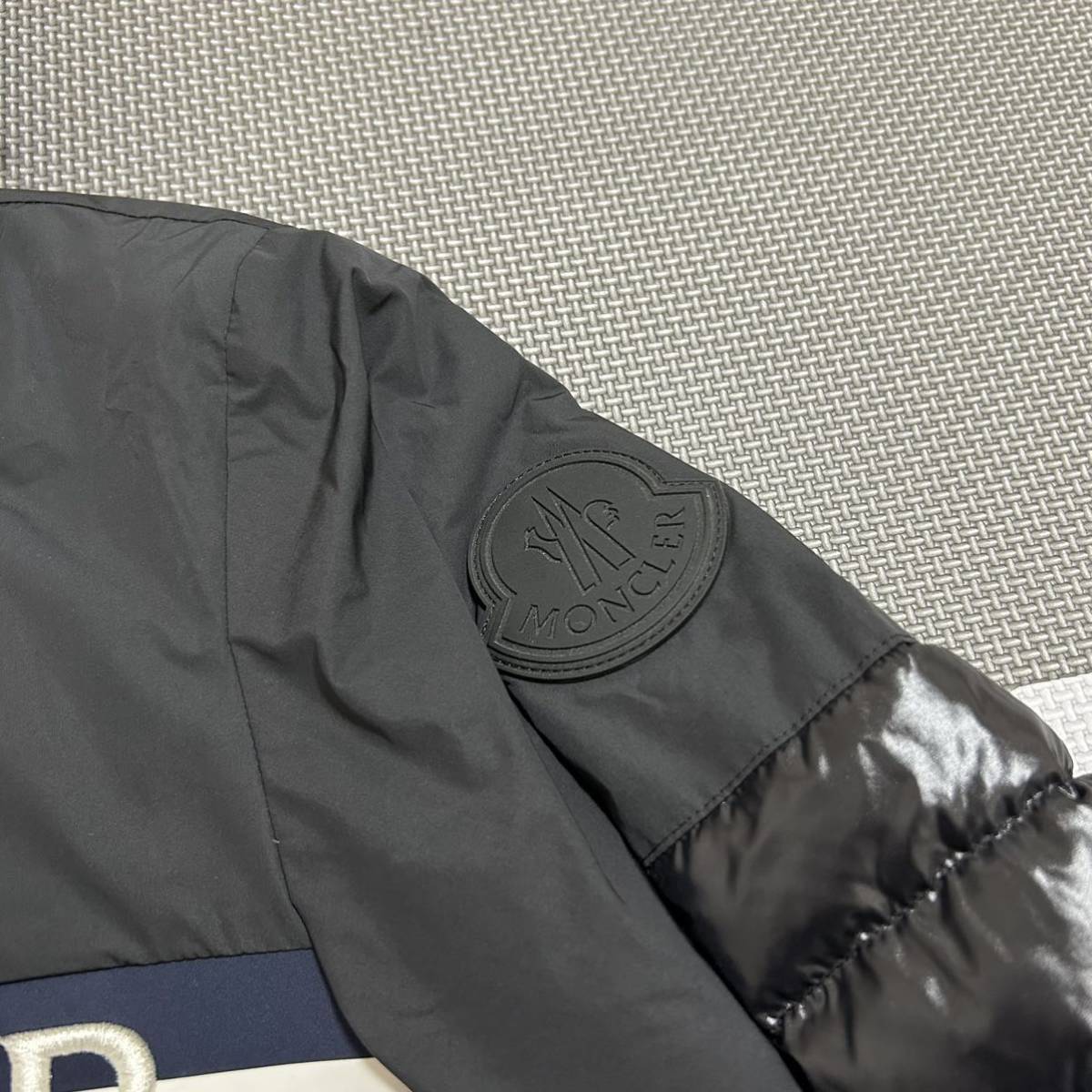 【最安値】MONCLER モンクレール　ダウンジャケット　ラバーワッペン　黒　1_画像4