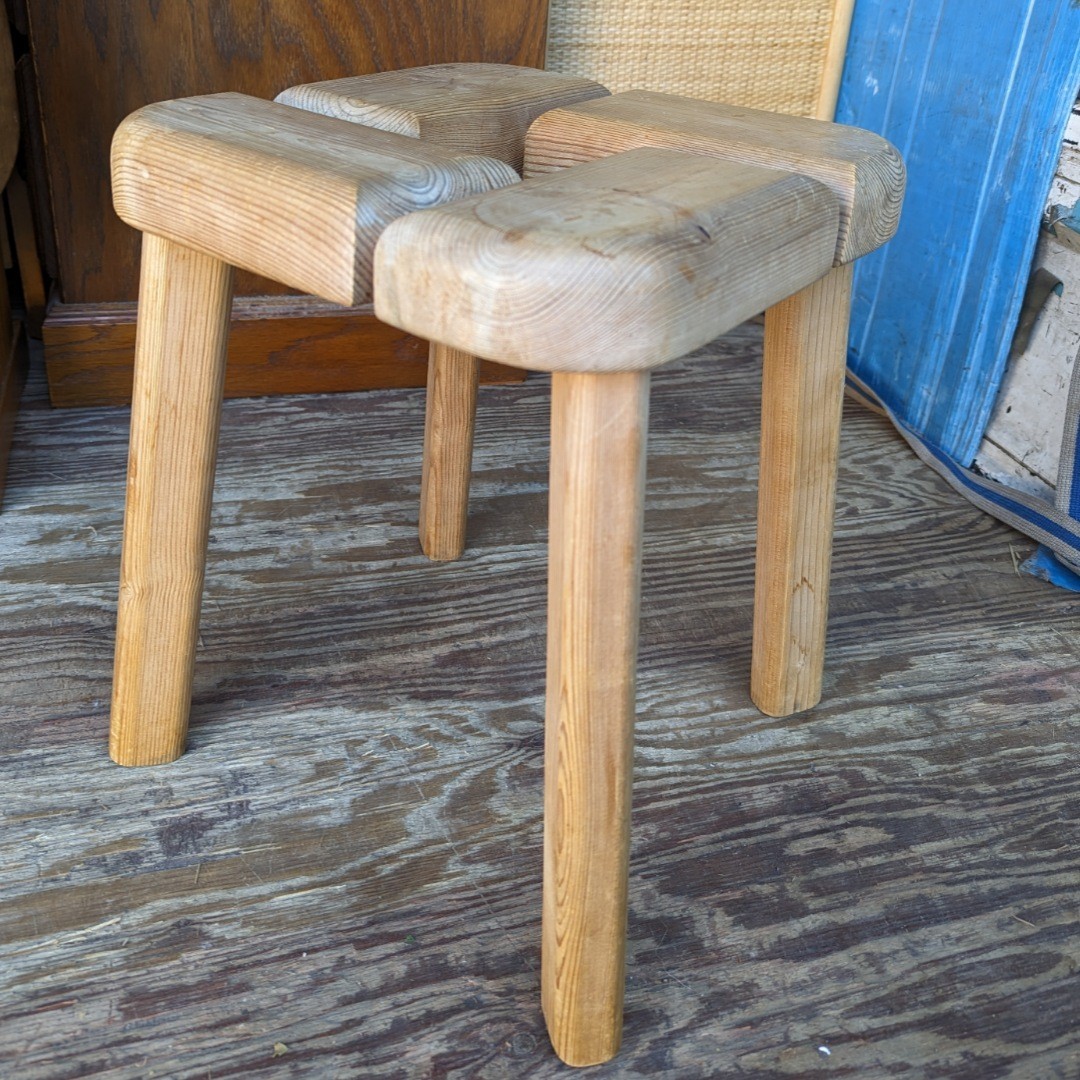 木製　スツール　組木　デンマーク　椅子　いす　イス　北欧　サイドテーブル　飾台　パイン材　サウナスツール　無垢材　ヴィンテージ_画像9