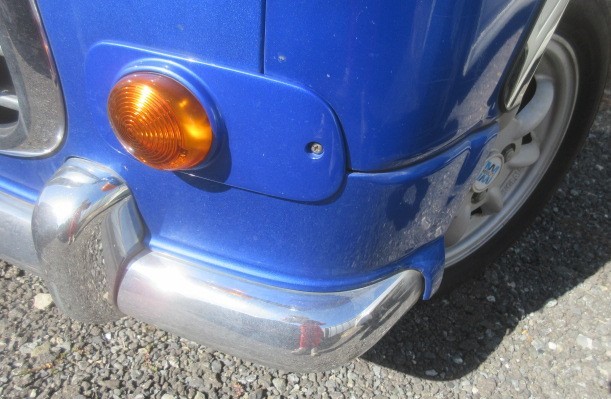 L700S Mira Gino DCN? front left right bumper turn signal round orange lens vehicle side. wiring cut attaching blue B51