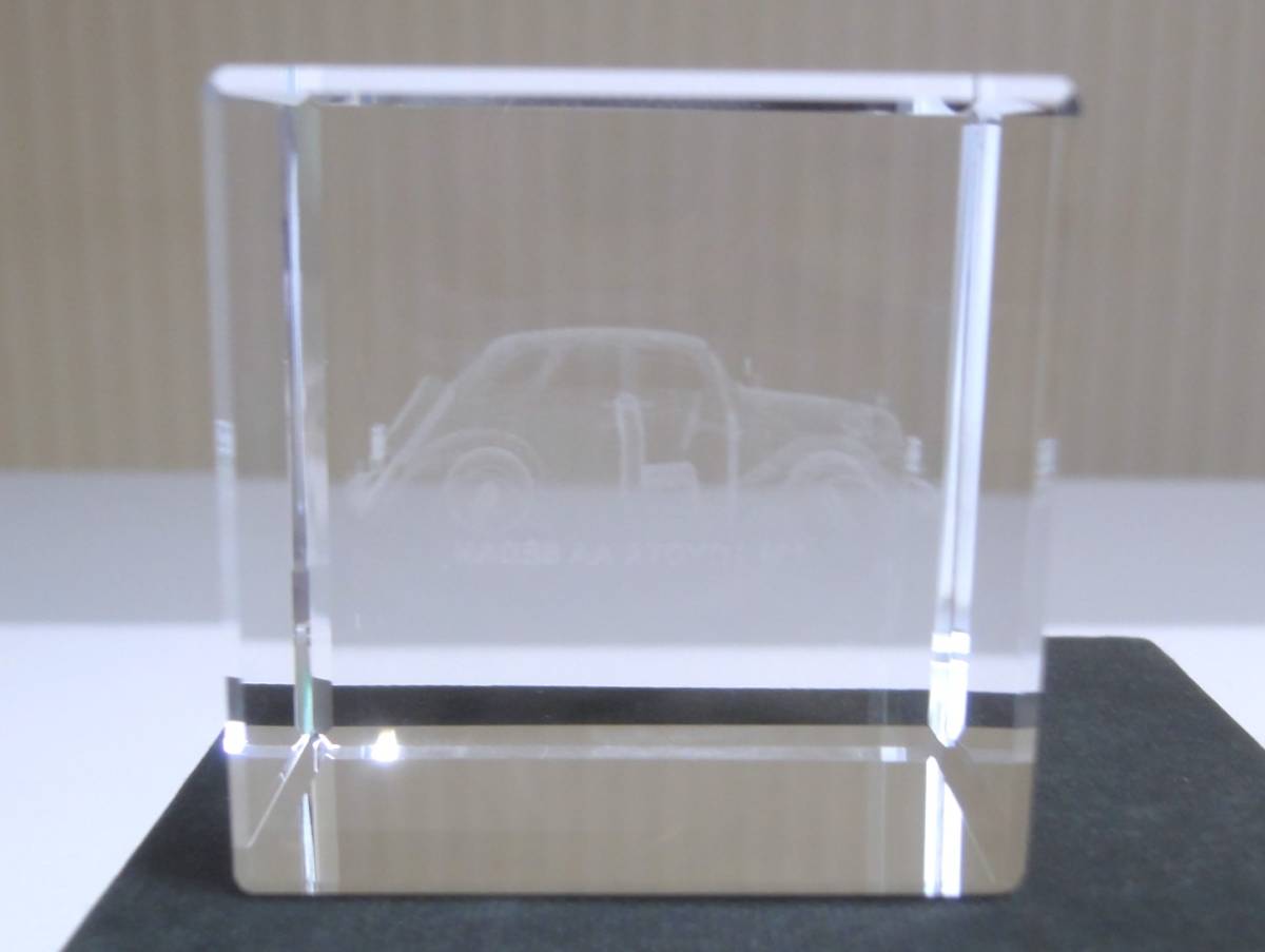 トヨタ 1938 TOYOTA AA SEDAN 3Dクリスタルガラスアート ペーパーウェイト オブジェ 置物　箱入り 古品_画像9