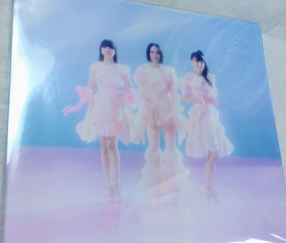 Flow ［CD+Blu-ray Disc+スペシャルグッズ］＜初回限定盤A＞Perfume_画像1