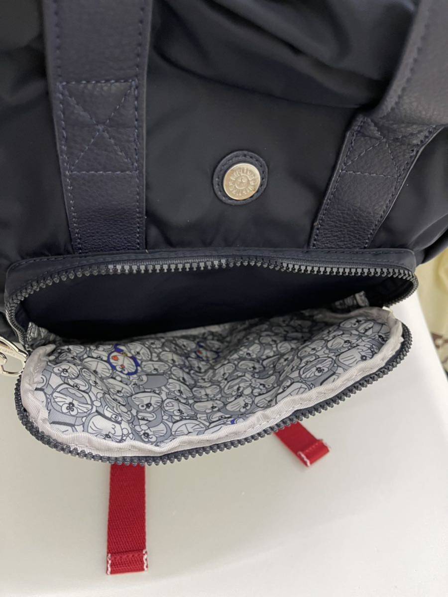 【未使用に近い】Kipling キプリング ドラえもん リュック バックパック　超可愛い　おしゃれ　人気_画像5