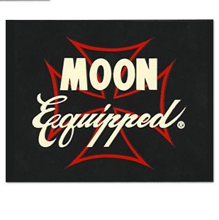 送料85円　MOON Equipped Iron Cross ステッカー　MoonEyes　ムーンアイズ RED_画像1