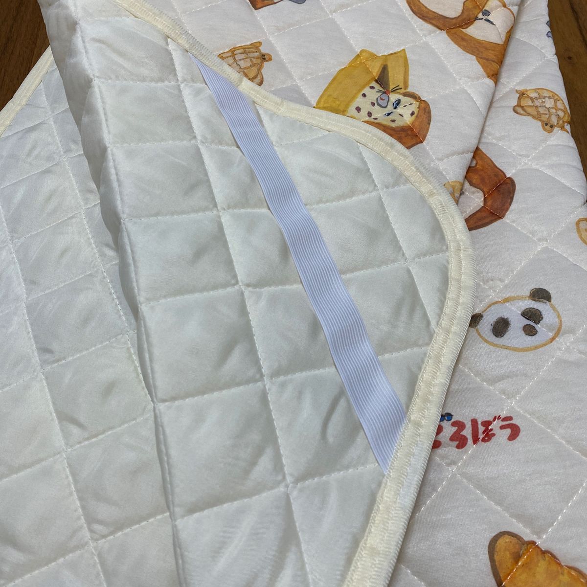 パンどろぼう 敷きパッド 布団 お昼寝 キッズ ベビー 総柄 ゴム パンどろぼう 敷きパッド 布団 お昼寝 キッズ ベビー 総柄 ゴム