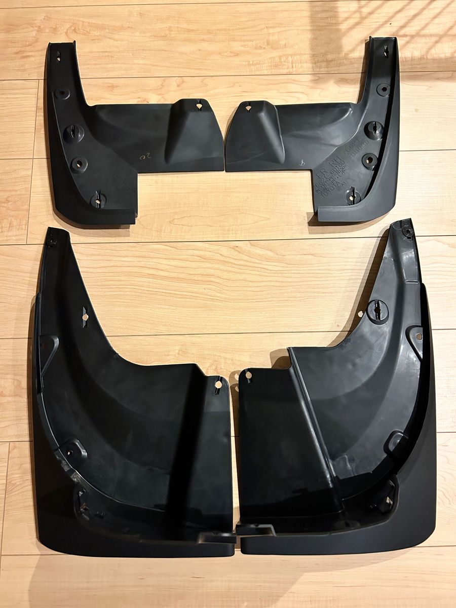 プラド150後期 中期】 ショートマッドガード(短い泥除け)1台分 プラド150後期 中期】 ショートマッドガード(短い泥除け)1台分