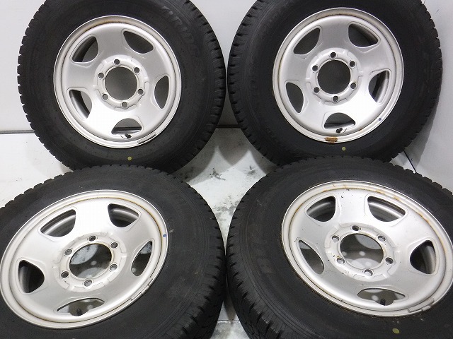 15インチ ハイエース用 195/80R15 6J 139.7 ブリザックVL1 バリ溝 中古スタッドレスタイヤホイール【4本セット】送料無料(ASS15-0712）_画像2