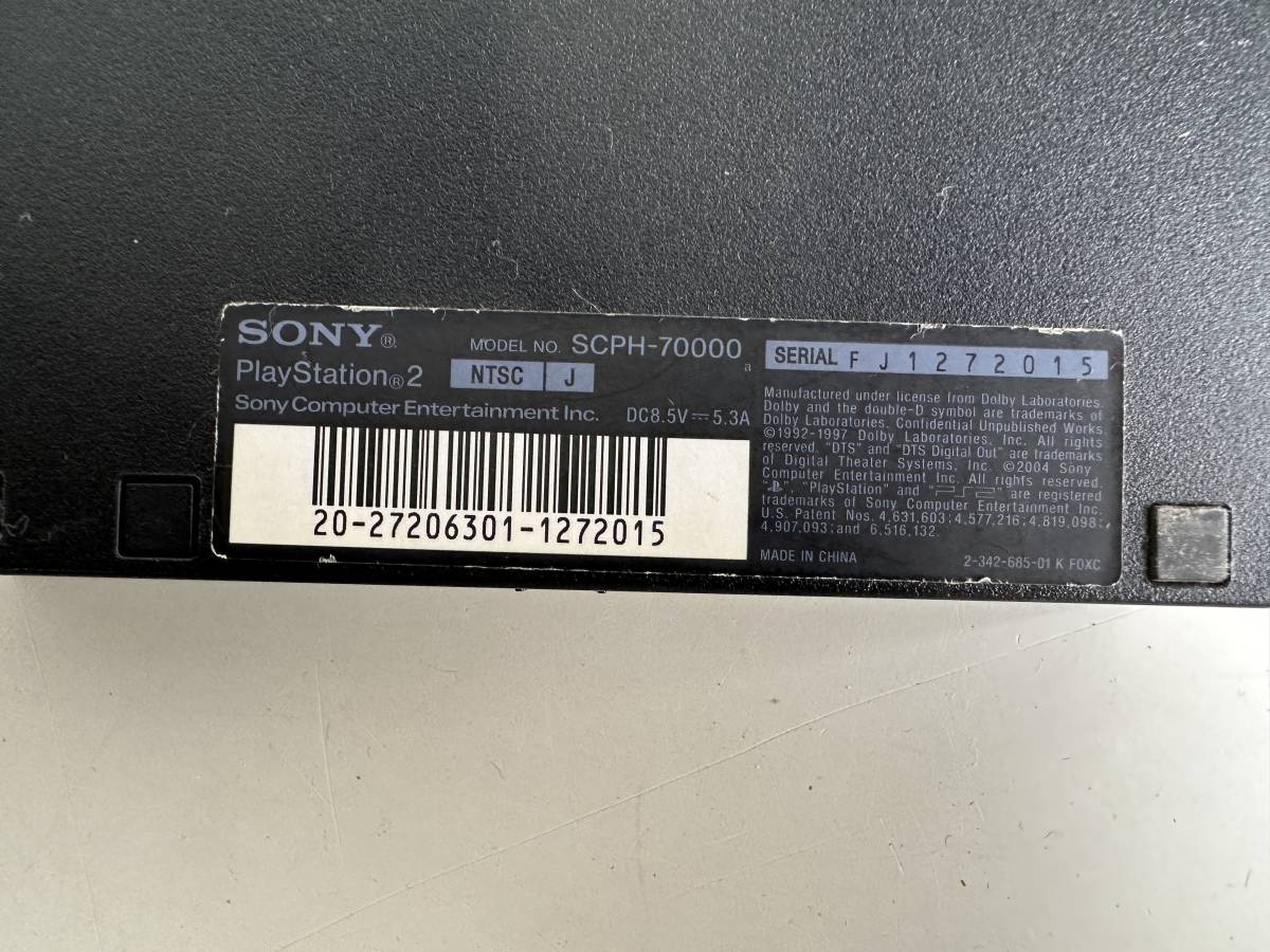 Mt597◆SONY ソニー◆Playstation2 PS2 薄型 本体 SCPH-70000 コントローラー 破損あり アクセサリー メモリーカード ソフト 動作品 _画像6