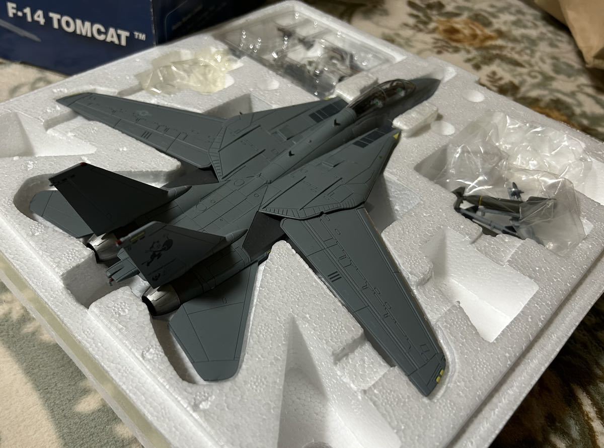 1/72 ホビーマスター　F-14D トムキャット 第31戦闘攻撃飛行隊 ファイナルクルーズ　HA5202 難あり　ジャンク_画像6