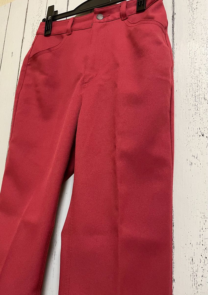 【美品】GU センタープレスカラーストレートパンツ　M  カラー14 RED