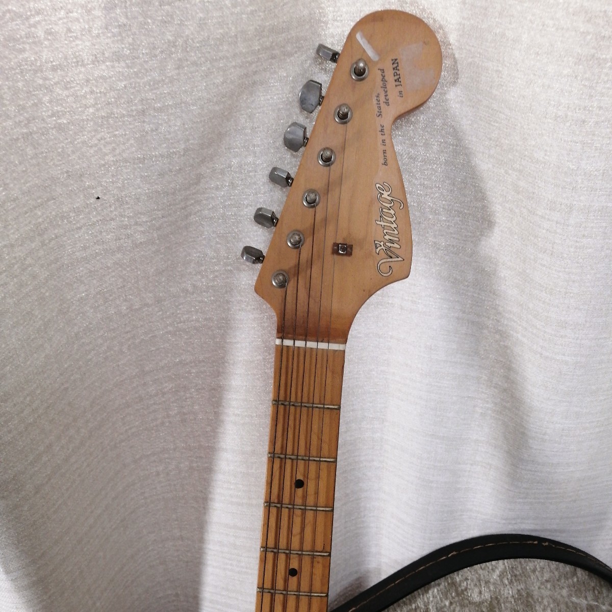 通電確認済 Vintage born in the states, developed in Japan ヴィンテージ エレキギター electric guitar ケース ジャンク品 110704w_画像3