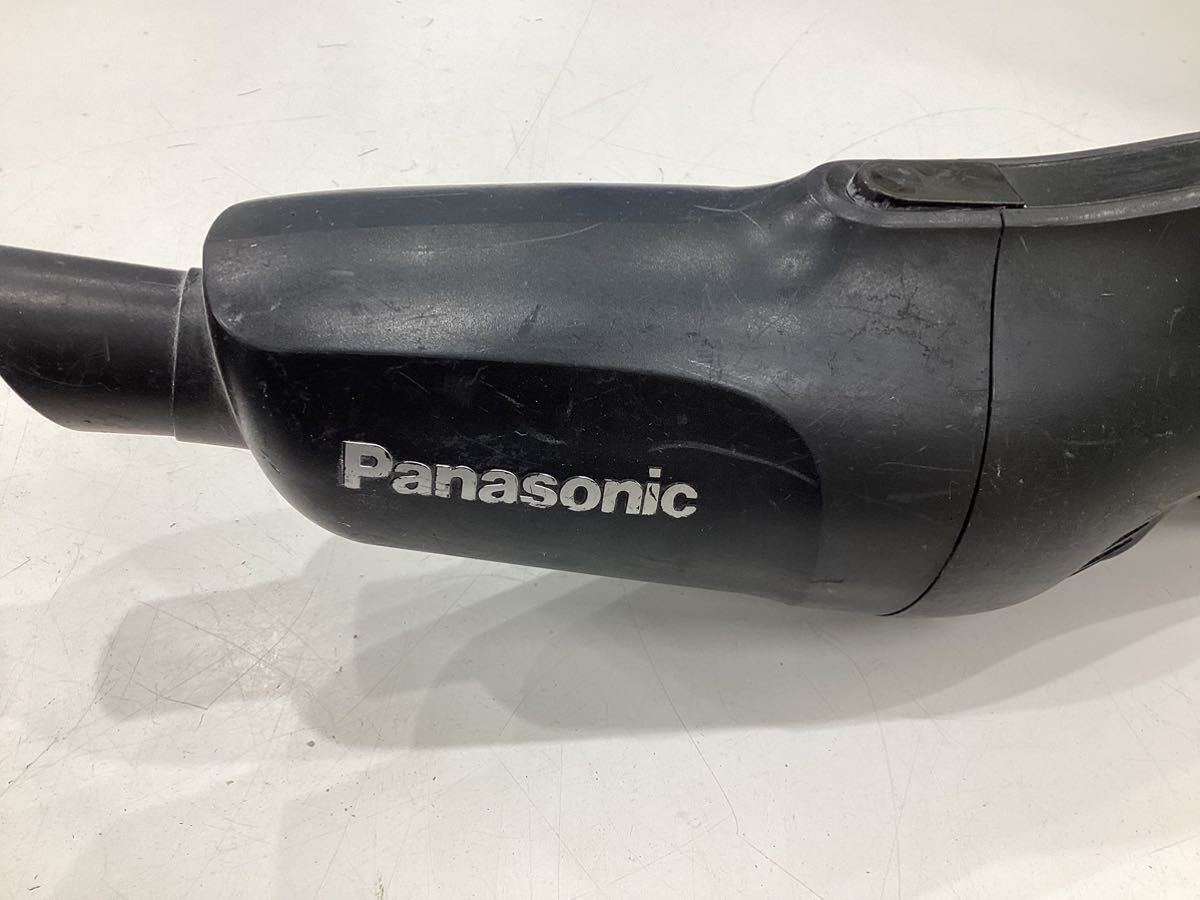 ＊パナソニック Panasonic 工事用クリーナー 充電式クリーナー 掃除機 EZ37A3 ヘッド付き 充電器 バッテリー無し 動作未確認_画像2