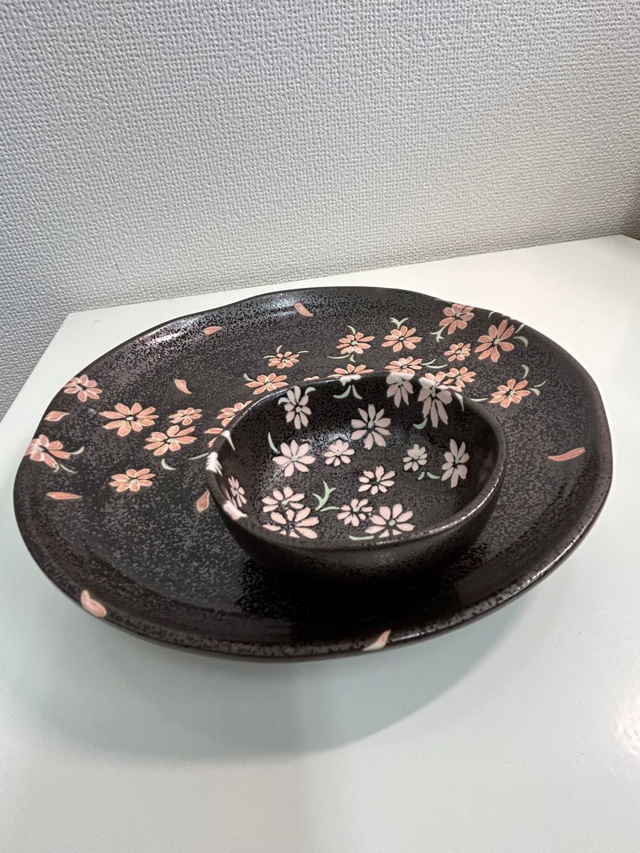 桜柄の和食器 中皿と小皿のセット
