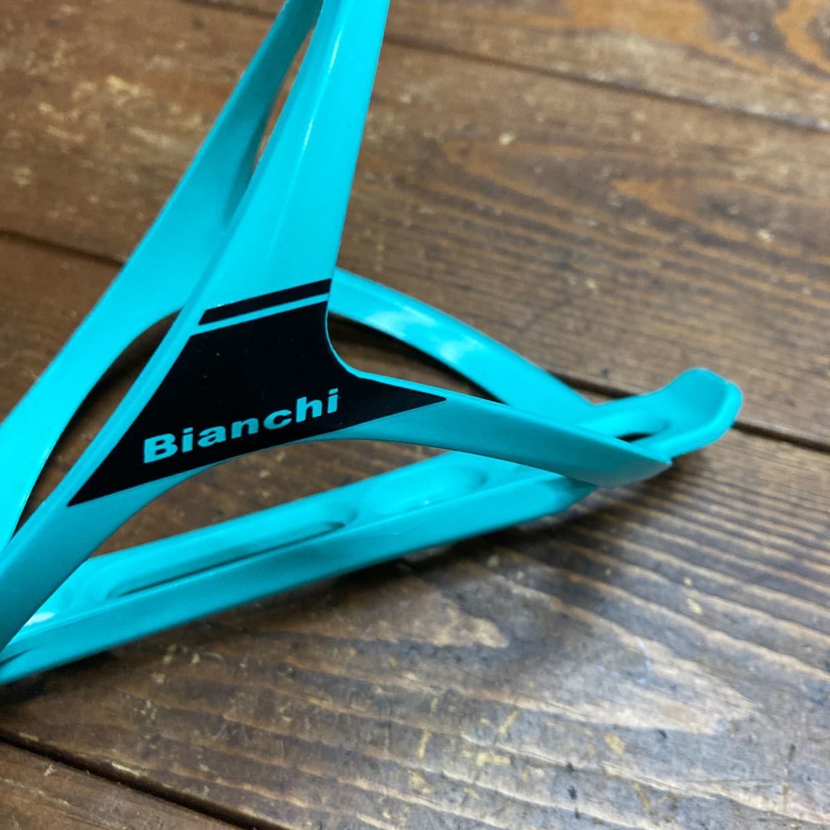 Bianchi ビアンキ ボトルケージ まあまあ美品 形がカッコいい！ Bianchiカラー 人気のモデル ボトルゲージの画像5