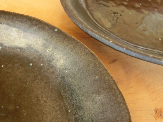 ◆信楽焼 しんにょ陶器 楕円皿 2枚 黒系 メインプレート サラダプレート等に◆USED◆_画像1