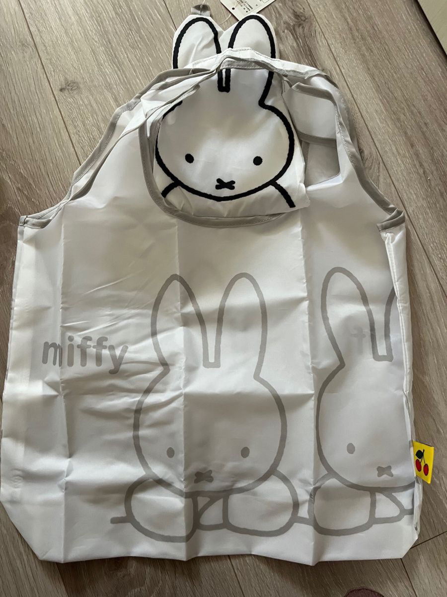 新品miffy●ミッフィーフェイスエコバッグ　モノトーン　ホワイト