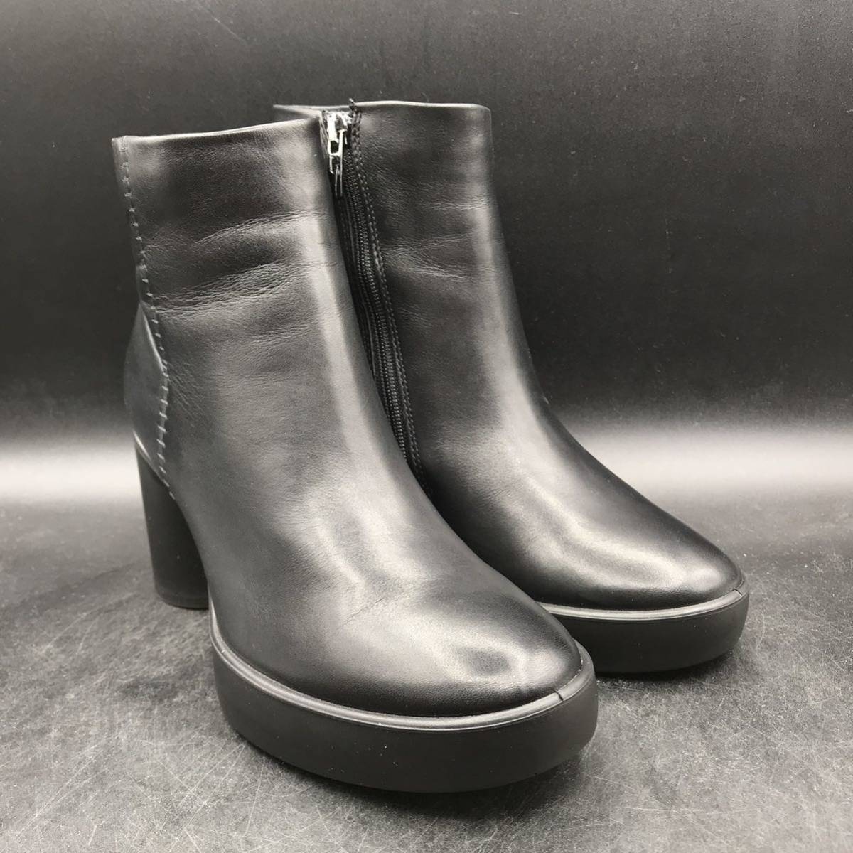 M1872 美品 ECCO エコー SHAPE SCULPTED レザー ショート ブーツ サイドジップ チャンキーヒール レディース 37/23.5cm相当 ブラック 黒 靴_画像3