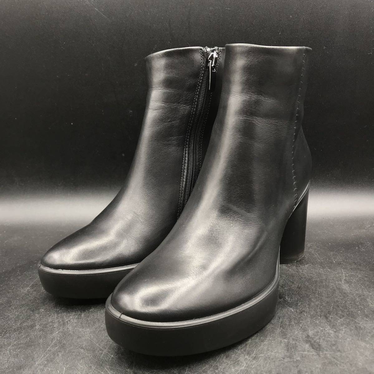 M1872 美品 ECCO エコー SHAPE SCULPTED レザー ショート ブーツ サイドジップ チャンキーヒール レディース 37/23.5cm相当 ブラック 黒 靴_画像2