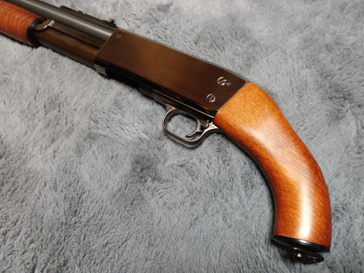 KTW イサカ M37 ライアット ソードオフ フルメタル 木製グリップ KTW イサカ M37 ライアット ソードオフ フルメタル 木製グリップ