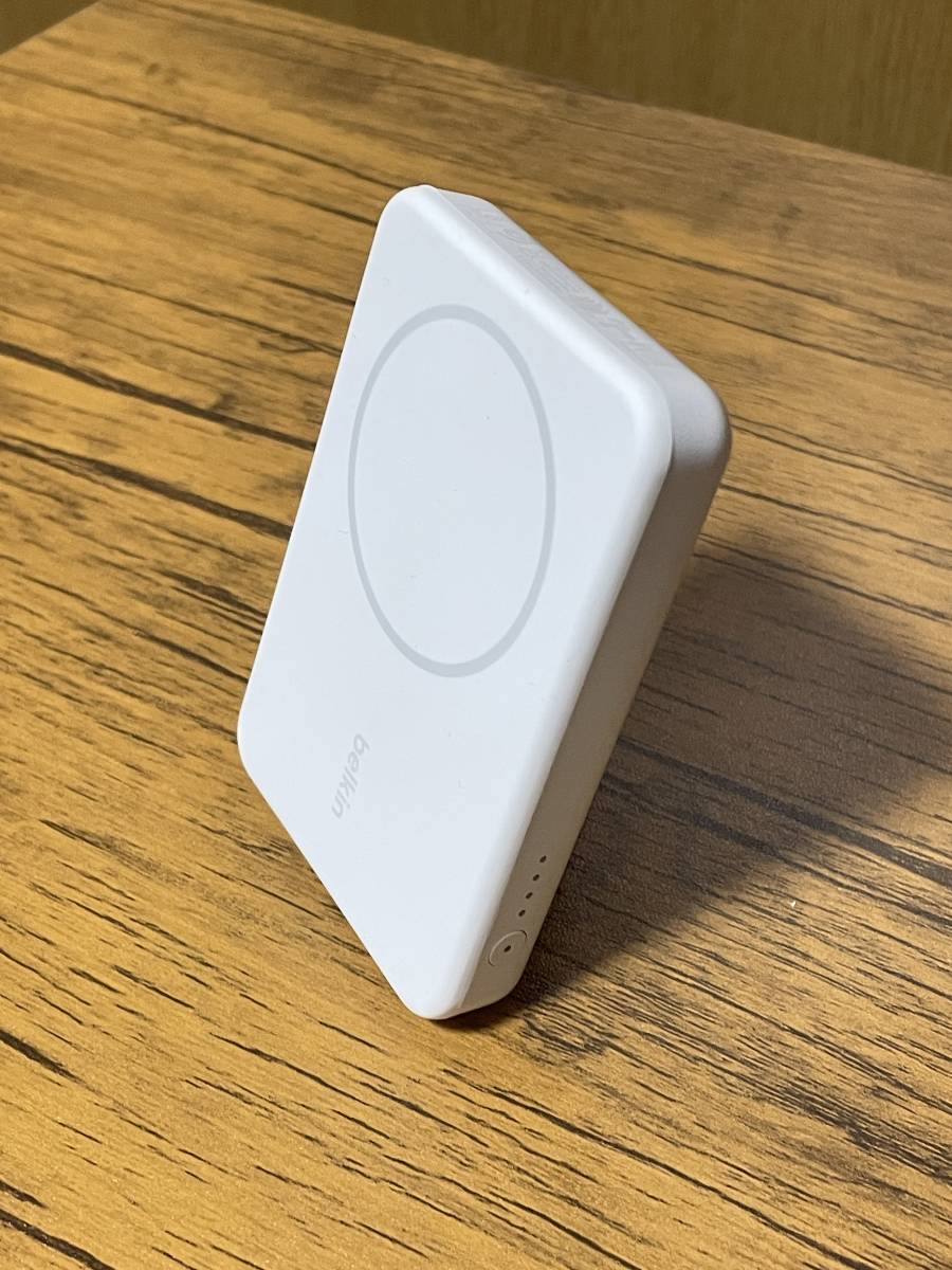 Belkin MagSafe対応 ワイヤレス モバイルバッテリー 5000mAh ホワイト_画像4