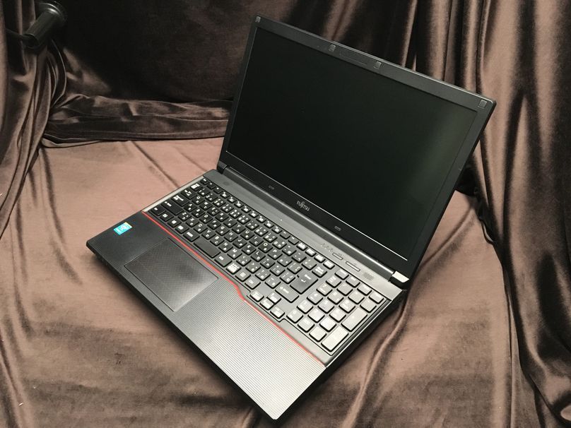 FUJITSU/ノート/第4世代Core i7/メモリ16GB/webカメラ無/OS無/記憶媒体無_正面 M