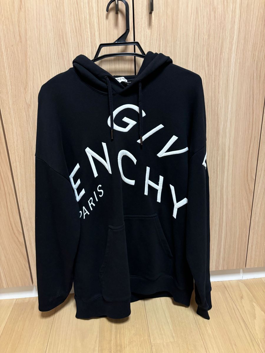 GIVENCHY ロゴパーカー　ユニセックス　ワンピース パーカー スウェット ロゴ ブラック 長袖