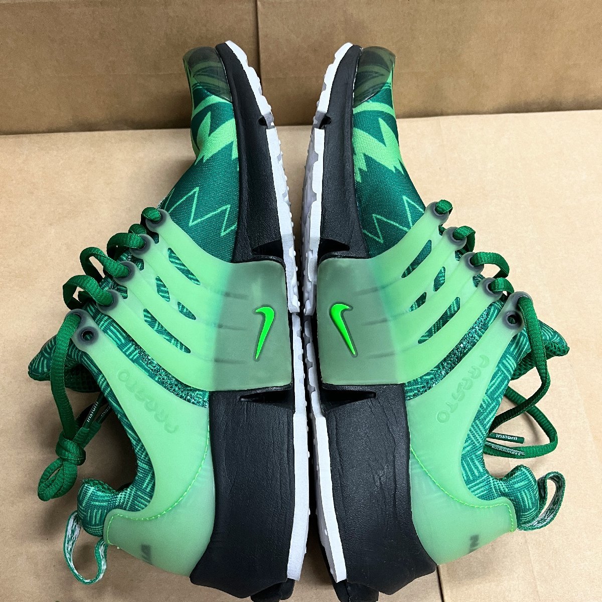 M 27-29cm NIKE AIR PRESTO CJ1229-300 ナイキエアプレスト グリーン メンズ スニーカー CC H89998_画像4