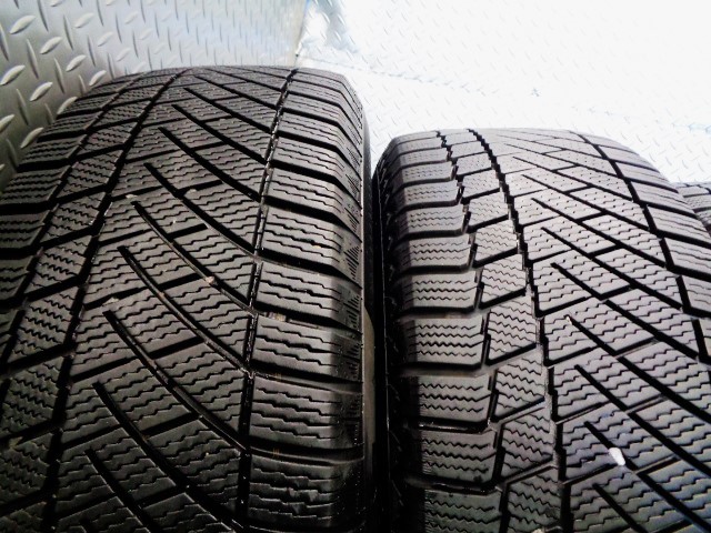 バリ山!! 美品! 215/60R16 スタッドレスタイヤ ホイール 4本 16 6.5J 114.3 5H 5穴 ヴェゼル CX-3 MPV アテンザ オデッセイ プリウスα SAI_画像7