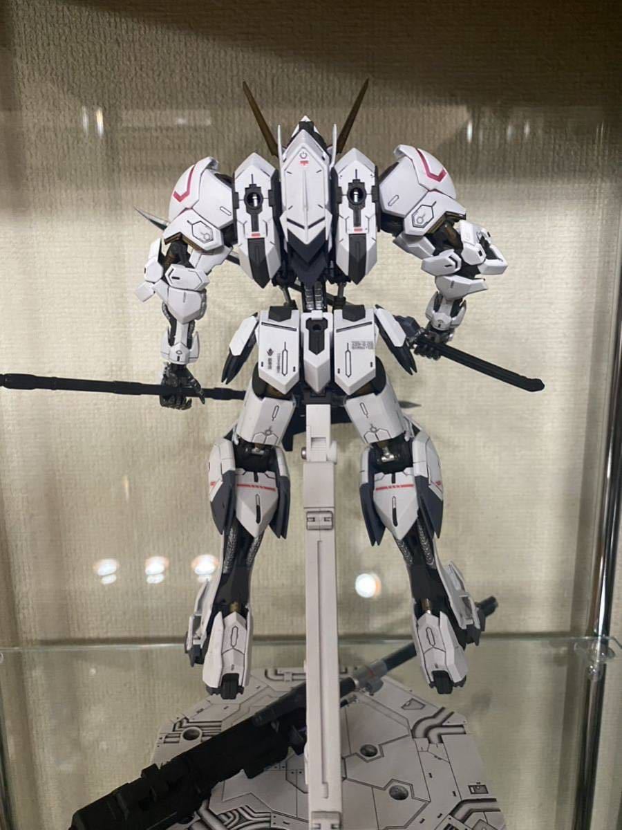 MG 1/100 ガンダム バルバトス 鉄血のオルフェンズ 鉄華団 白い悪魔 塗装完成品 _画像5