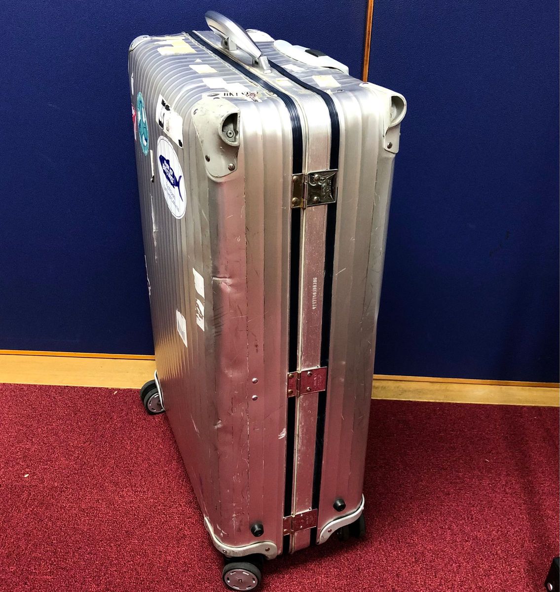 リモア スーツケース アルミニウム インテグラル 大容量 シルバー 4輪  RIMOWA リモワ シルバー キャリーケース