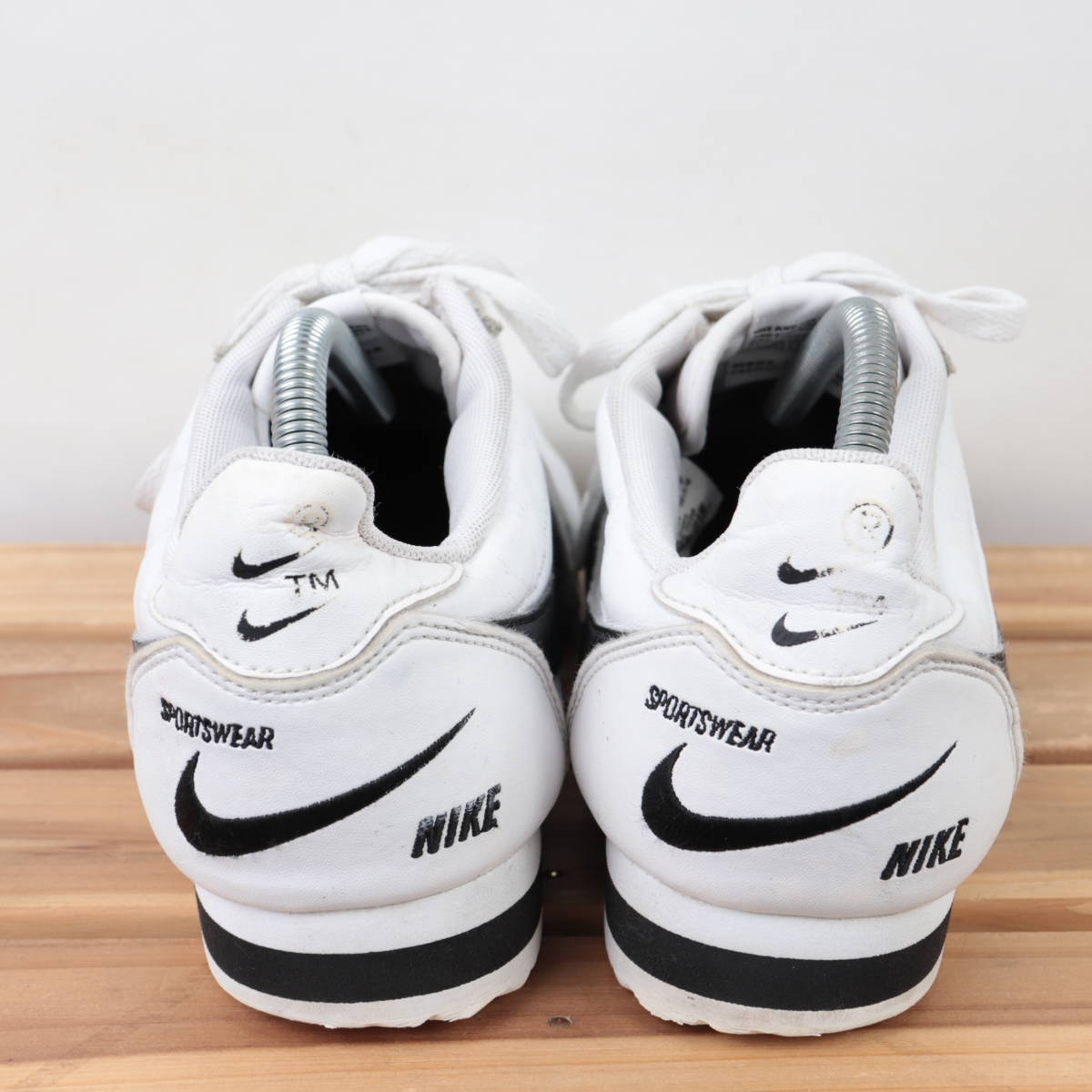 z8191 ナイキ クラシックコルテッツプレミアム US10 28.0cm/白 ホワイト 黒 ブラック NIKE CLASSIC CORTEZ PREMIUM メンズ スニーカー 中古_画像5