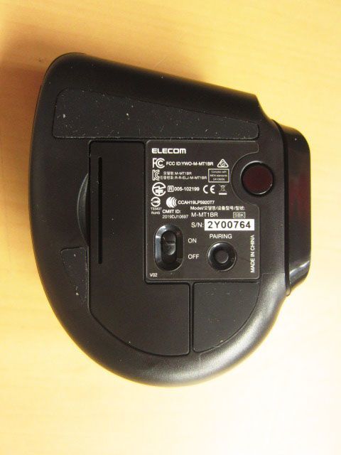 【通電確認のみ】ELECOM エレコム M-MT1BR bitra ワイヤレスマウス トラックボール 無線 Bluetooth ケース付き_画像5