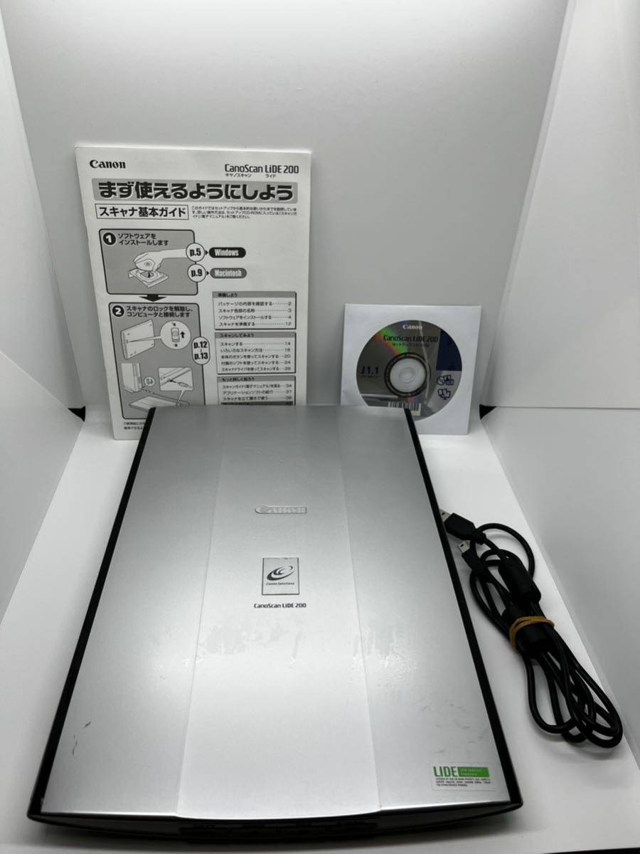 美品 CanoScan LiDE 200 Canon キャノン スキャナー 動作確認済 Windows Mac 対応 取扱説明書付き セットアップCD付き 電源不要 USB接続_画像2