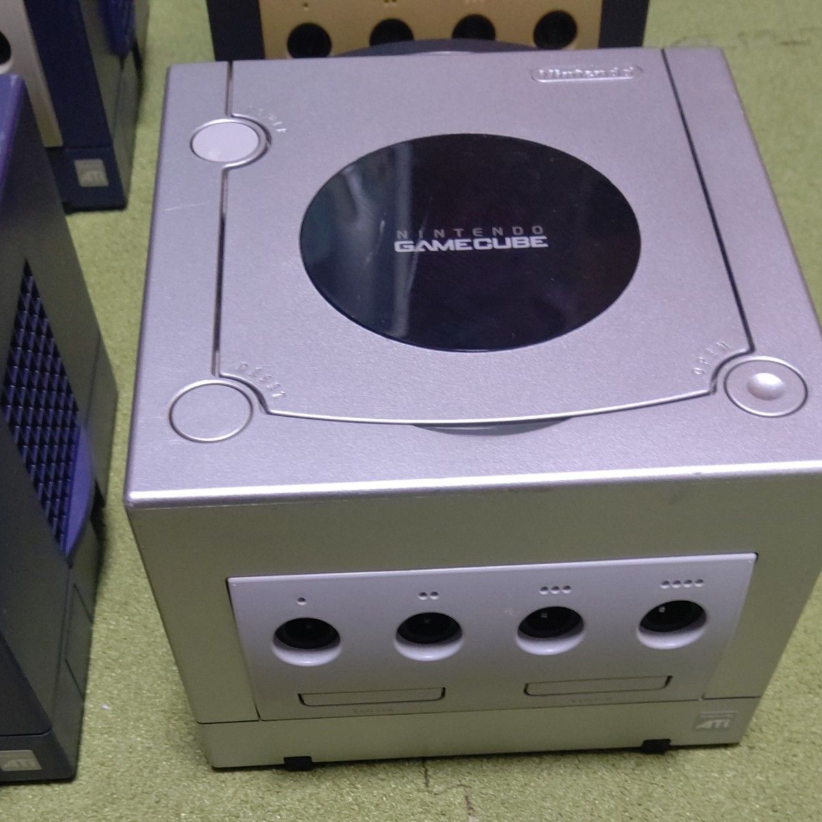 ゲームキューブ　本体　4個　セット Nintendo ニンテンドー GAMECUBE 任天堂 GC シルバー　バイオレット