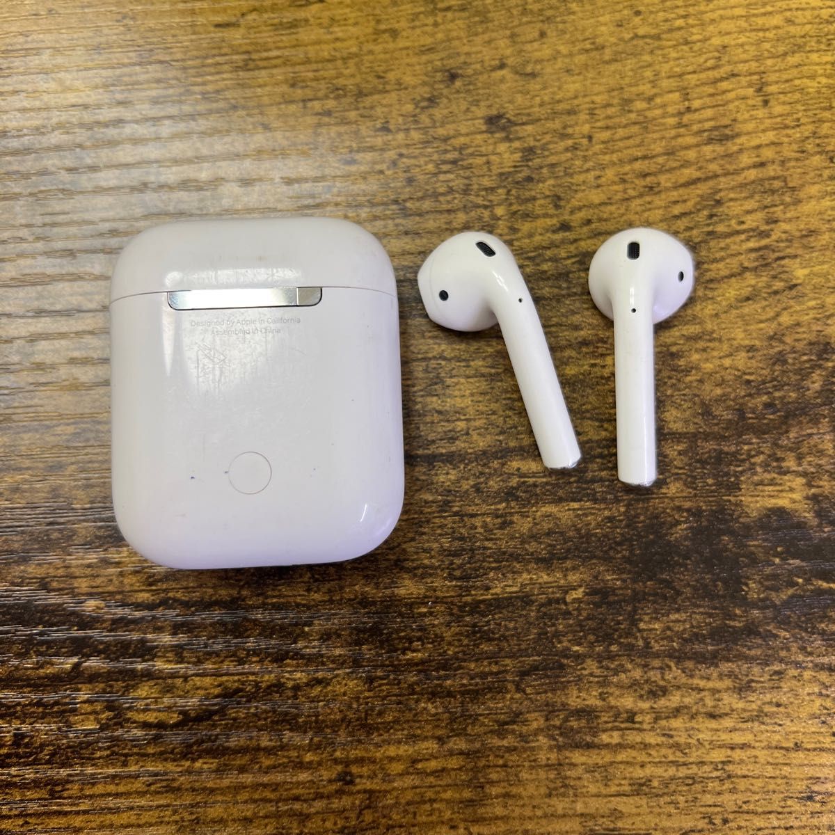 Apple AirPods 第2世代 アップルエアーポッズ Bluetooth 完全ワイヤレスイヤホン イヤフォン ワイヤレスイヤ