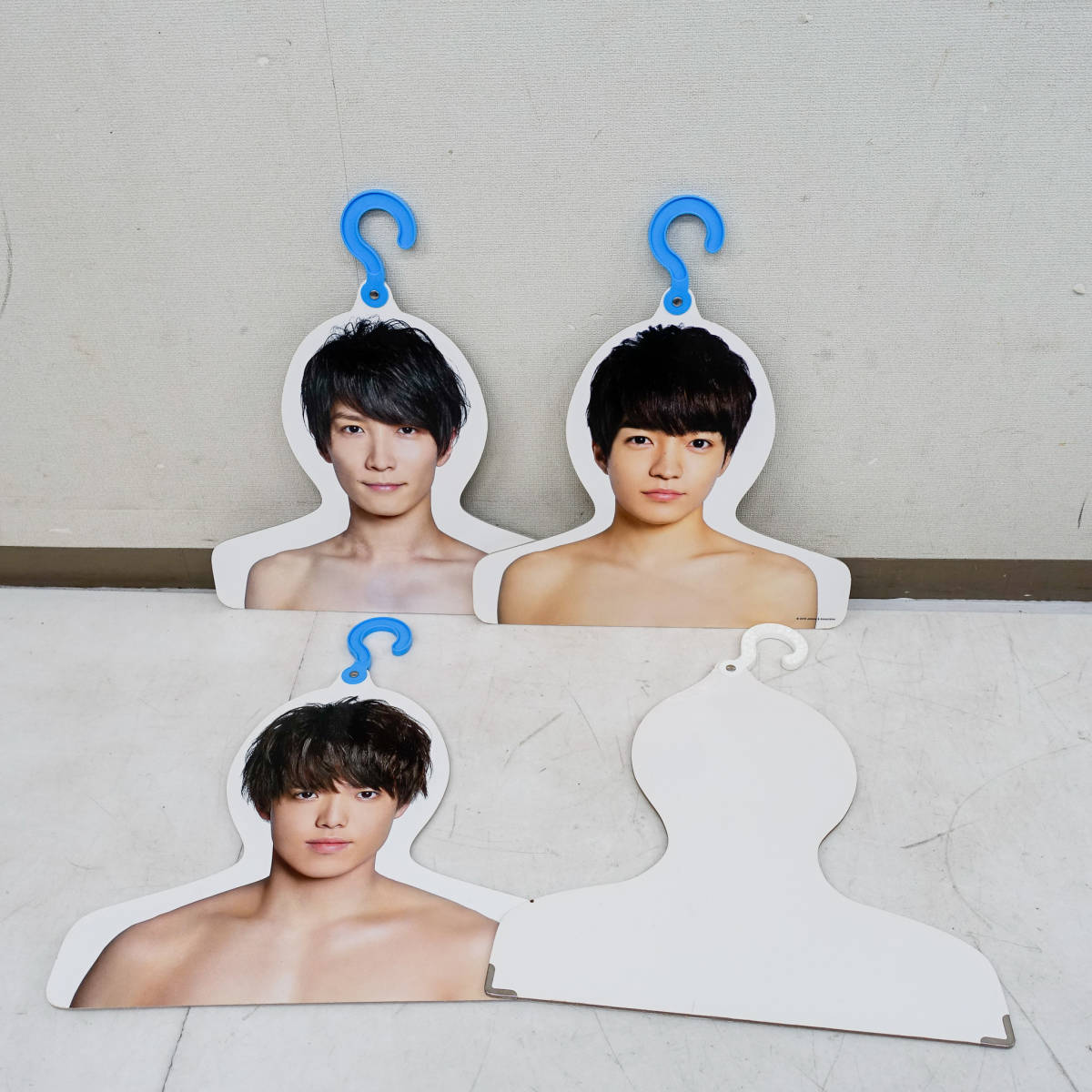 フォトハンガー 4点セット Snow Man 渡辺翔太 なにわ男子 西畑 フォトハンガー 4点セット Snow Man 渡辺翔太 なにわ男子 西畑