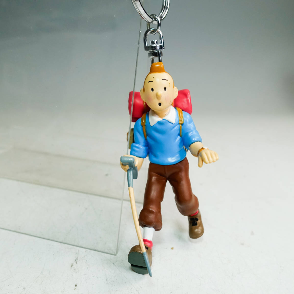 タンタンの冒険 TINTIN キーホルダー 山登り タンタン 登山 リュック フィギュア キーホルダー ストラップ GR759_画像2