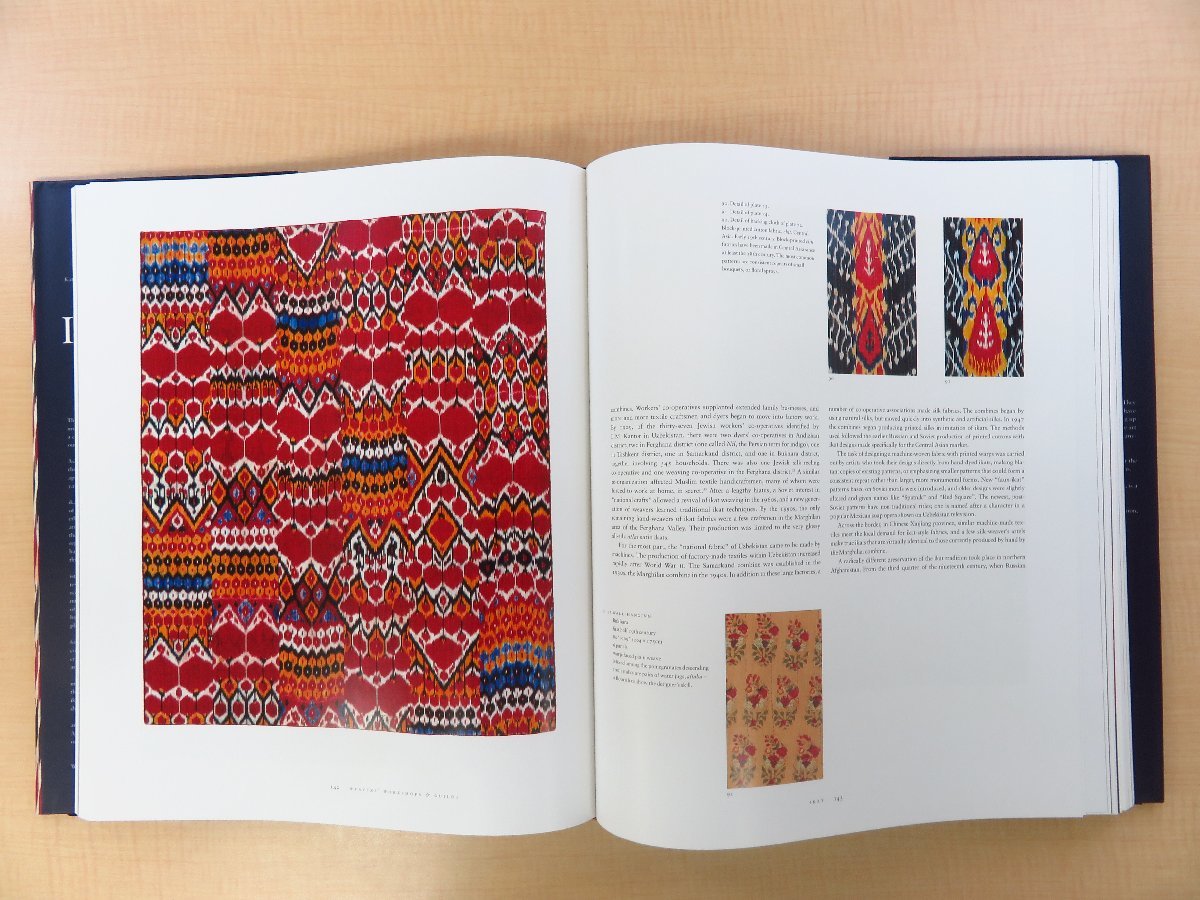Ikat silks of Central Asia The Guido Goldman Collection』1997年ロンドン刊 中央アジア染織工芸 絣布イカット集 - その他 Ikat silks of Central Asia The Guido Goldman Collection』1997年ロンドン刊 中央アジア染織工芸 絣布イカット集 - その他
