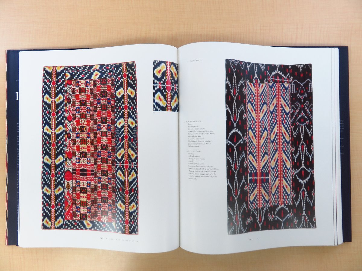 Ikat silks of Central Asia The Guido Goldman Collection』1997年ロンドン刊 中央アジア染織工芸 絣布イカット集 - その他 Ikat silks of Central Asia The Guido Goldman Collection』1997年ロンドン刊 中央アジア染織工芸 絣布イカット集 - その他