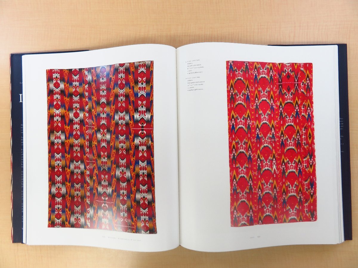 Ikat silks of Central Asia The Guido Goldman Collection』1997年ロンドン刊 中央アジア染織工芸 絣布イカット集 - その他 Ikat silks of Central Asia The Guido Goldman Collection』1997年ロンドン刊 中央アジア染織工芸 絣布イカット集 - その他