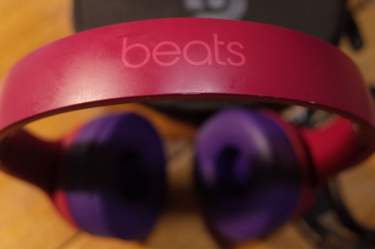 Beats Solo3 Wireless Brick Red