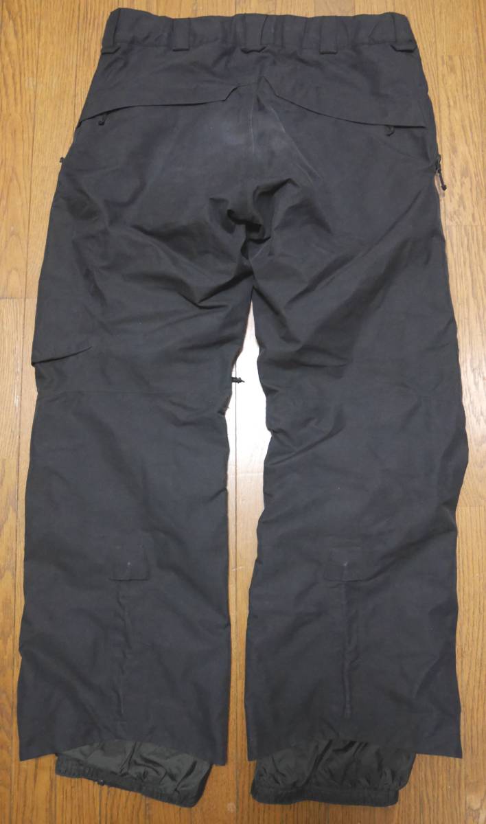 ★☆中古良品！ Burton ak バートン 2L cyclic PANTS Lサイズ 黒 ゴアテックス パンツ GORE-TEX スノーボード エーケー ブラック 送料無料_お尻側の写真です