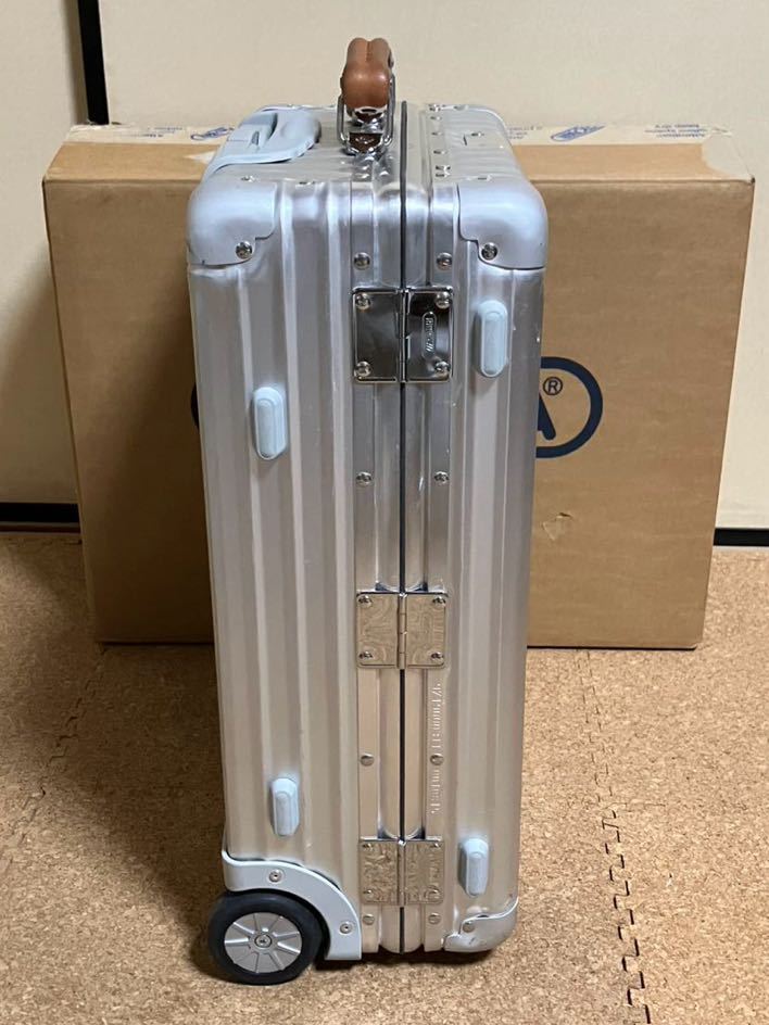 RIMOWA Cabin Tolley 971.90 35周年モデル グルーヴィジョンズ 2輪 リモワ クラシックフライト 35L 希少限定品_画像4