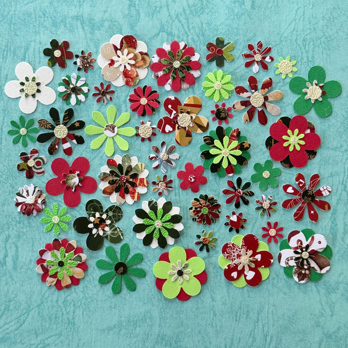 お花のデコレーションパーツ(クリスマスver )折り紙製作 壁面 お花のデコレーションパーツ(クリスマスver )折り紙製作 壁面