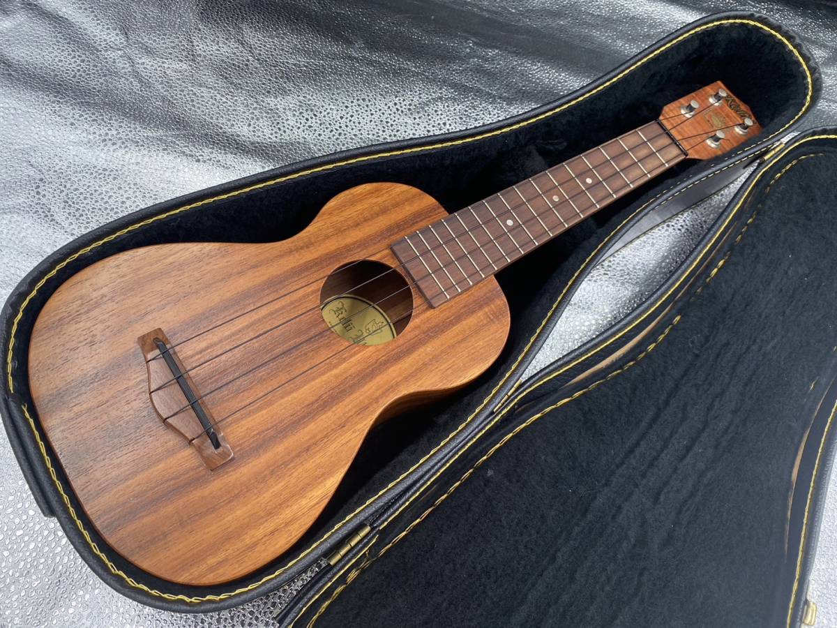 ※全国送料無料※　kelii ケリー Ukulele ウクレレ 弦楽器 4弦 ハードケース付き ハワイ製_画像1