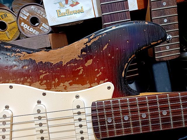 ◎Vintage Reproduction Relic Custom Vintage 3ToneSunburst Stratocaster レリック ＆ エイジド VintageCapa VintageWier◎_画像3