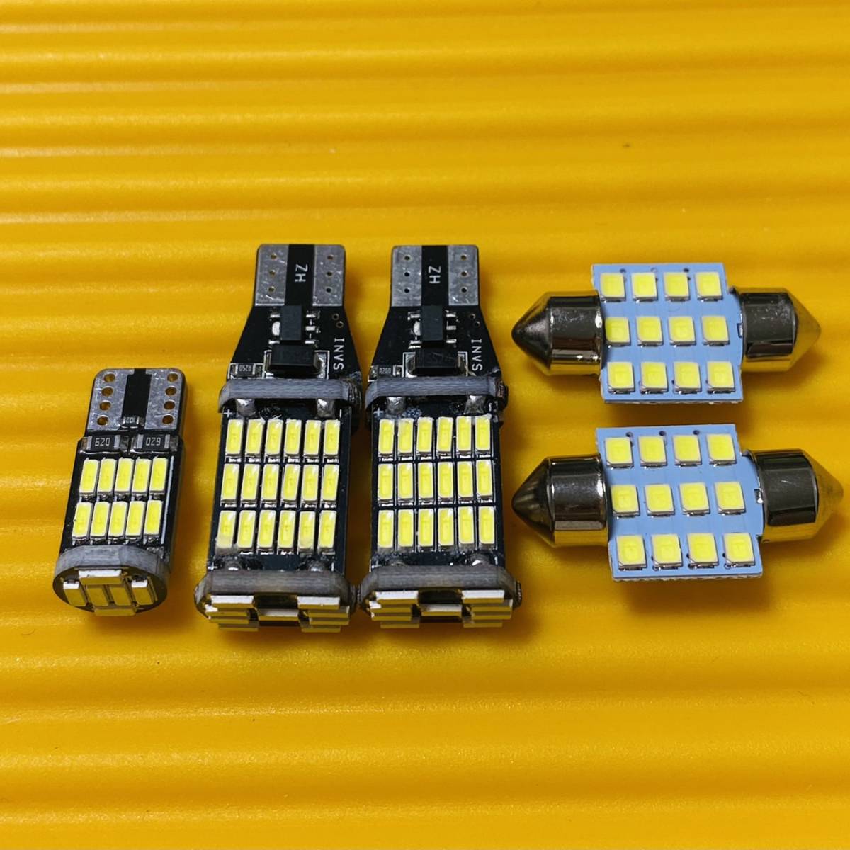 車検対応◇5個セット！MH55S ワゴンRスティングレーハイブリッド T10 LED ルームランプ ナンバー灯 バックランプ ホワイト スズキ_画像1